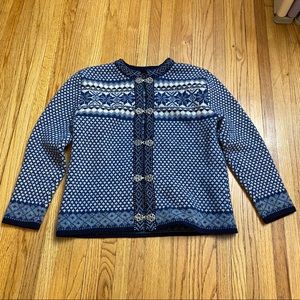 SKYR Nordic Fair Island Wool Sweater Blue medium broken clasp